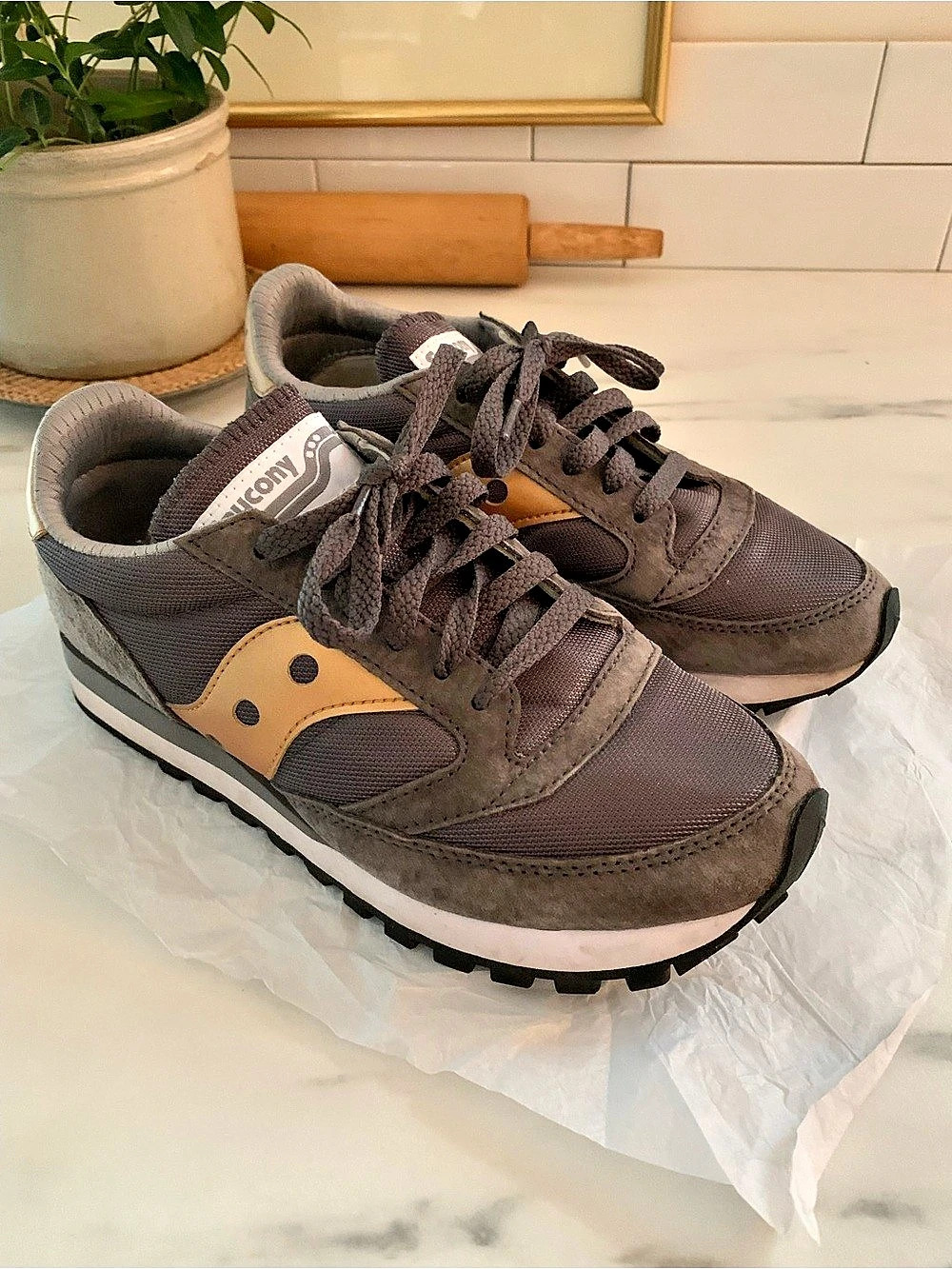 Saucony Jazz Original Women’s Gray & Gold Sneakers US 7.5